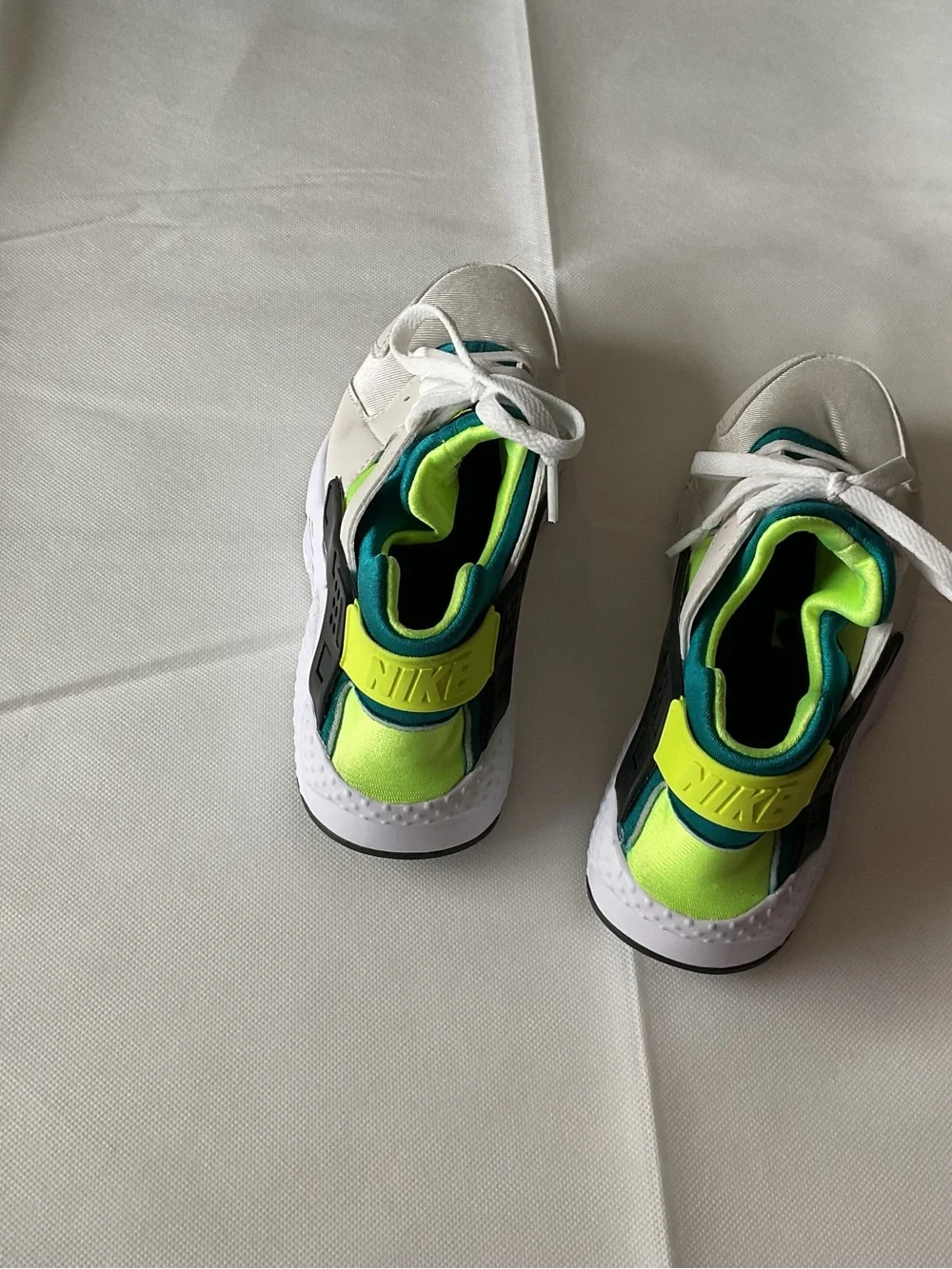 Nike Hurache Sneakers off white with Teal & Neon & Black Accents